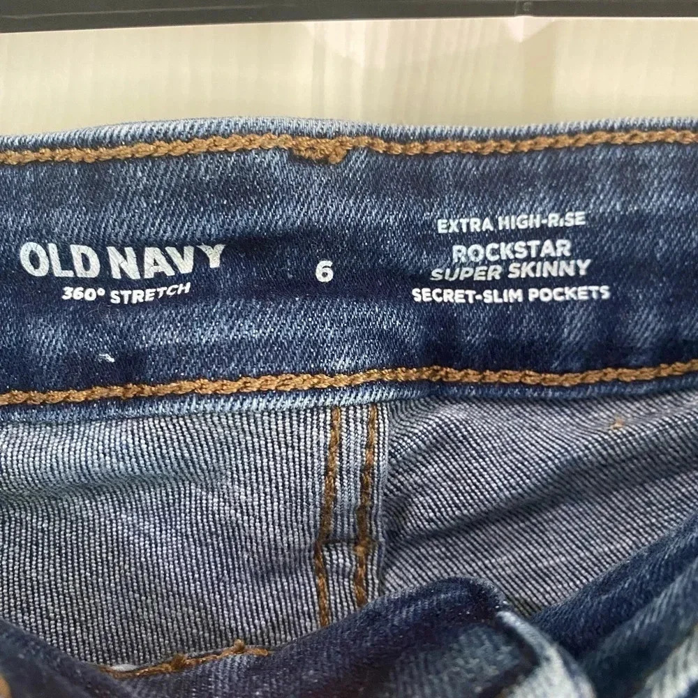 Old Navy rockstar extra high rise rockstar super skinny jeans sz 6 Distressed - Picture 7 of 12
